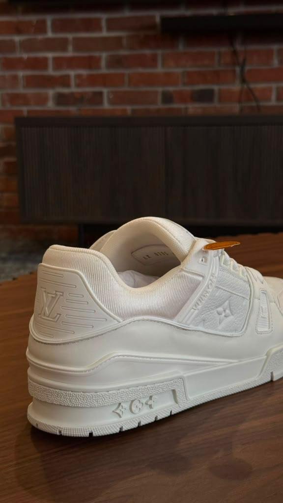 LV White — foto 5
