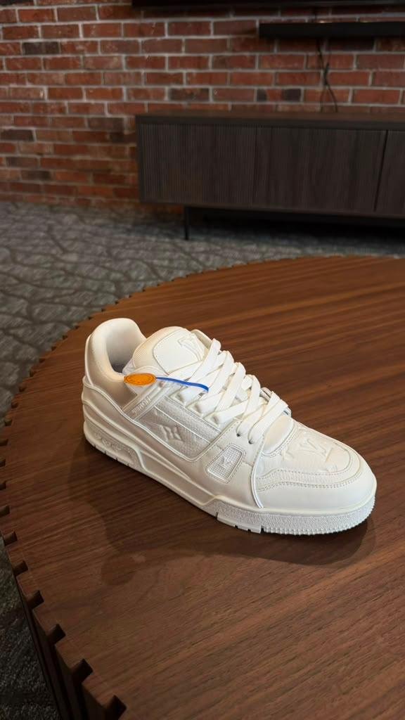 LV White — foto 3